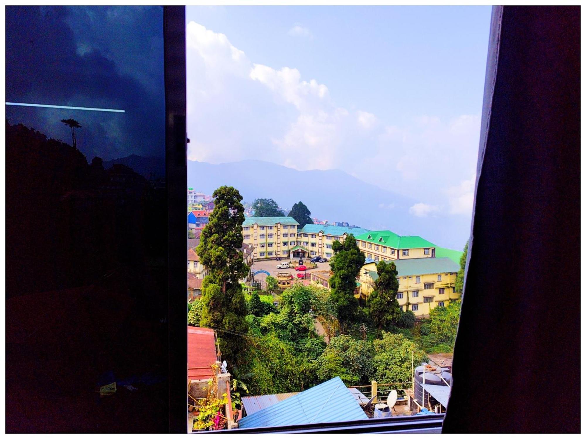 Hotel Premium Pitstop Near Railway Station Best Hotel In Darjeeling Darjeeling  Exterior foto
